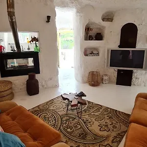 Andenes Cave Chalet